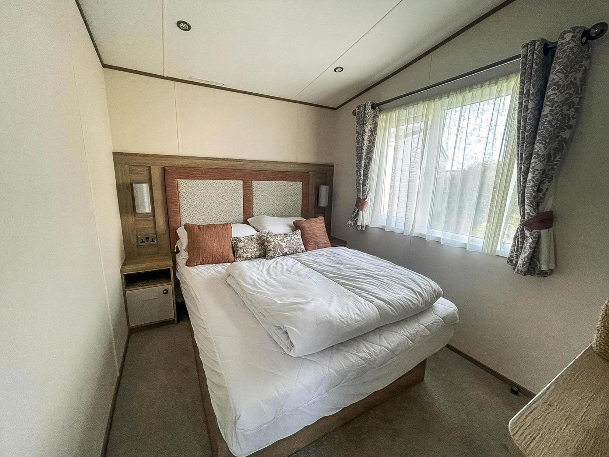 Stunning 8 Berth Caravan With Decking At Kessingland Beach Ref 90017D Benacre Buitenkant foto